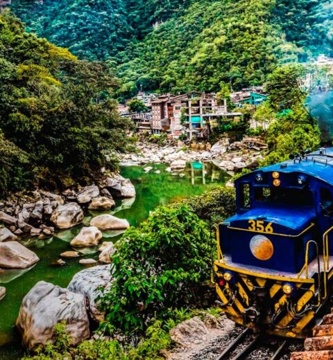 TOUR MACHU PICCHU BY CAR AND TRAIN 2 DAYS